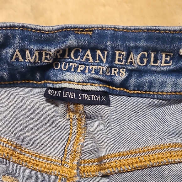 American Eagle Outfitters Blue Distressed Jean Shorts - Picture 4 of 6